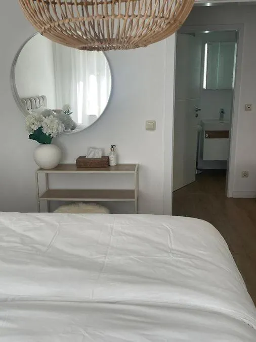 Frisch Renovierte Ferienwohnung バートライヘンハル ドイツ